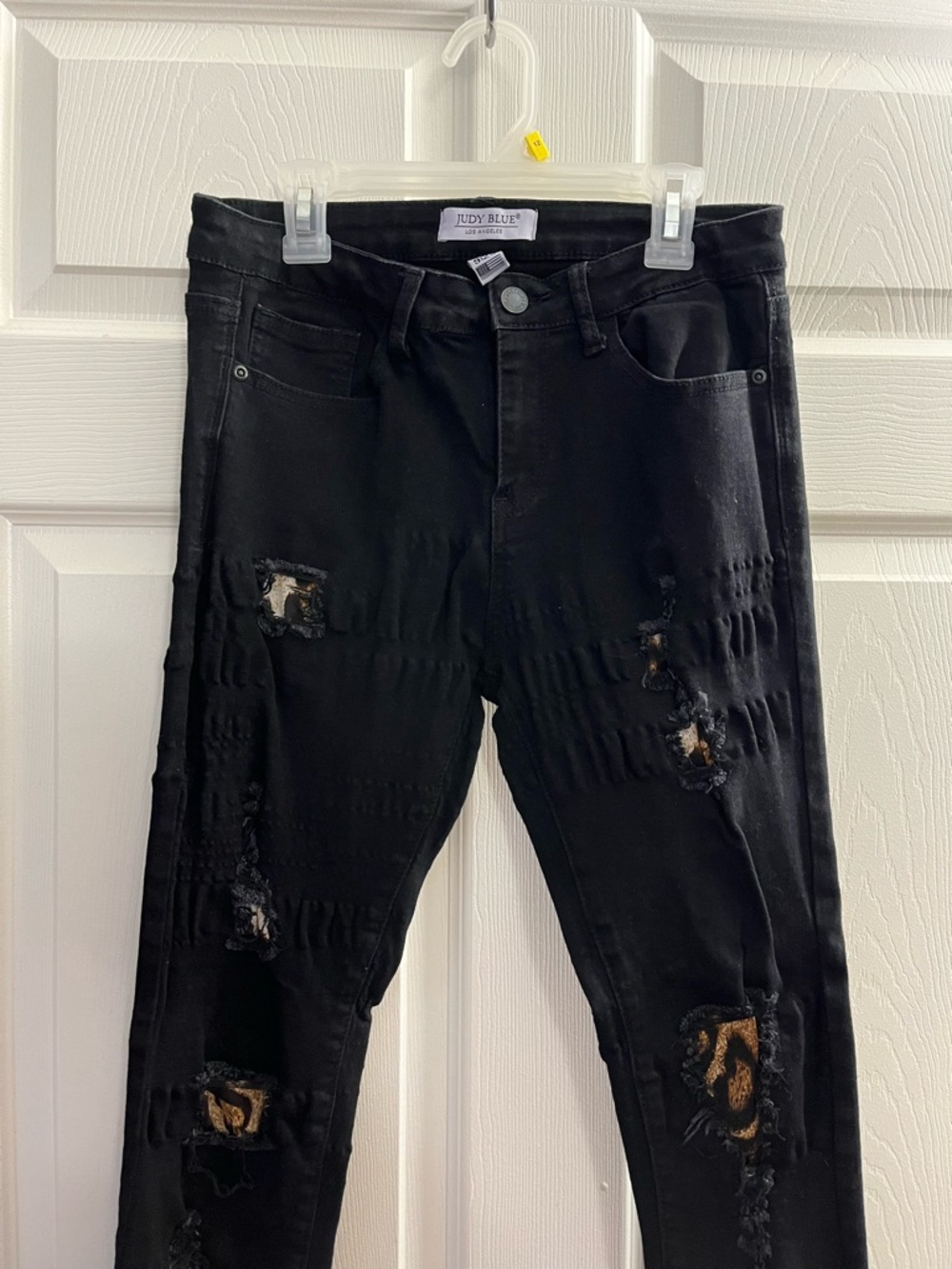 Judy Blue Black Distressed Skinny Jeans with Leopard Underlay - Picture 2 of 4